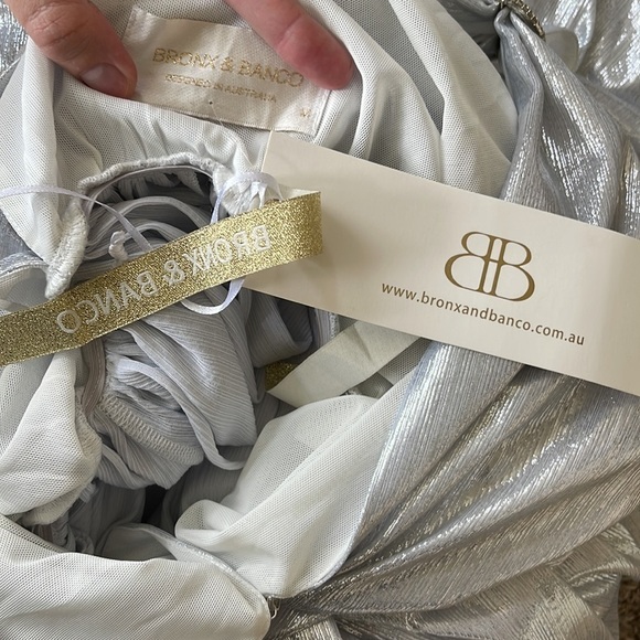 Bronx and Banco Catalina bridal gown - Picture 7 of 9